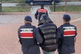 JANDARMADAN UYUŞTURUCU TACİRİNE BASKIN: 1 TUTUKLAMA