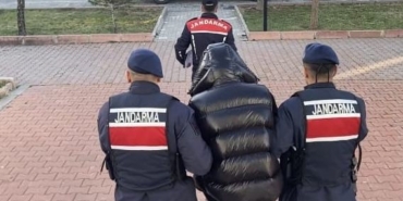 JANDARMADAN UYUŞTURUCU TACİRİNE BASKIN: 1 TUTUKLAMA