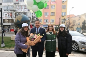 RESİMLER VE MÜZİKLERLE BAĞIMLILIKLAR ANLATILDI ESKİŞEHİR VALİSİ DR. ERDİNÇ YILMAZ: "BU MÜCADELEYİ MUTLAKA KAZANMALIYIZ"