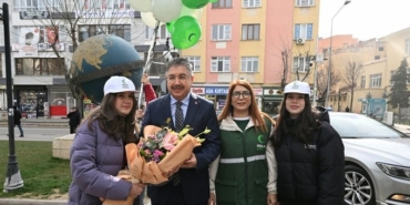 RESİMLER VE MÜZİKLERLE BAĞIMLILIKLAR ANLATILDI ESKİŞEHİR VALİSİ DR. ERDİNÇ YILMAZ: "BU MÜCADELEYİ MUTLAKA KAZANMALIYIZ"