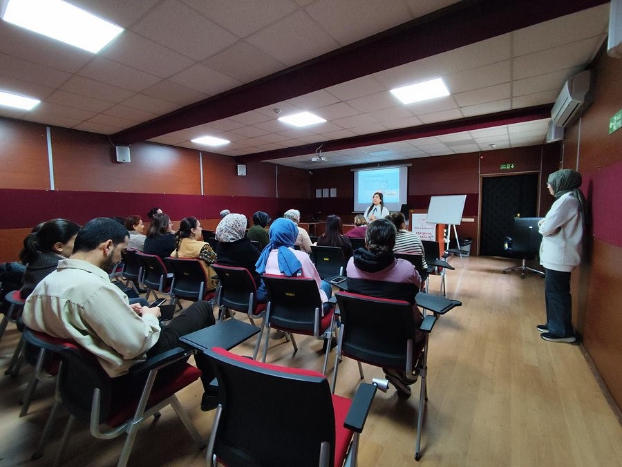 DÜNYA OBEZİTE GÜNÜ KAPSAMINDA BİLGİLENDİRME YAPILDI ESKİŞEHİR'DE "HAREKETE GEÇ" ÇAĞRISI