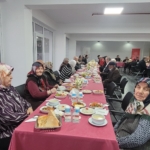 ESKİŞEHİR'DE HUZUREVİ SAKİNLERİ İFTAR SOFRASINDA BULUŞTU İL MÜDÜRÜ ORHAN BAYRAK: "MİLLİ VE MANEVİ DEĞERLERİMİZİN TAŞIYICISI ÇINARLARIMIZLA BİR ARADAYIZ"