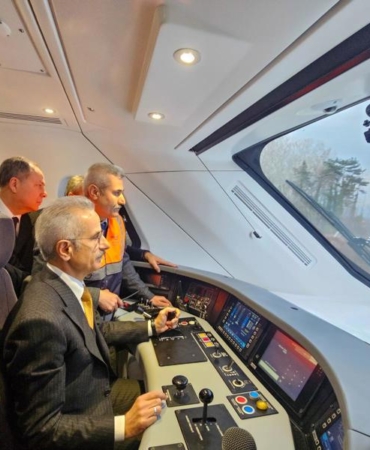 İlk_Yerli_Ve_Milli_Hızlı_Trenimiz_Yol_Testlerine_Başladı_3