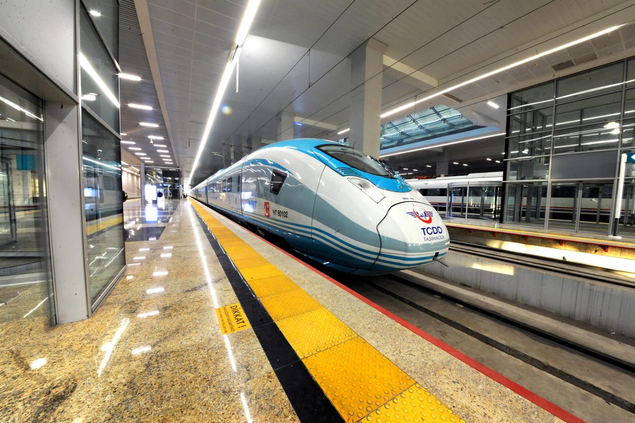 Ramazan_Bayramı_Tatili’nde_Trenlerde_1