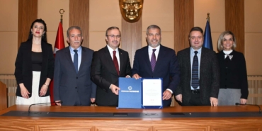 ae6300237b788b93d3a5cb6eb17903f4